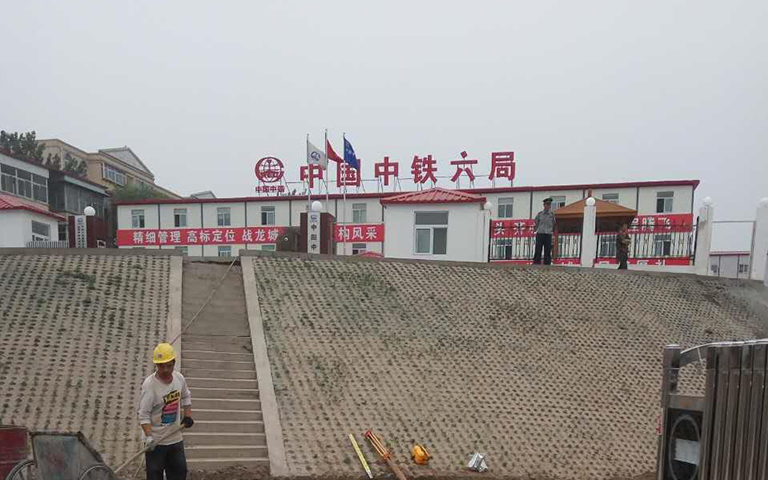 5月30日中鐵六局S門安裝完畢