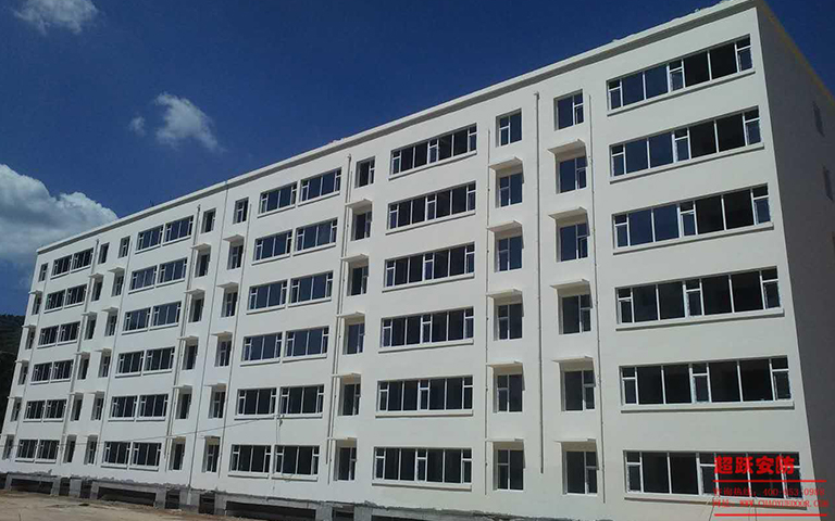 9月7日交口縣雙池鎮(zhèn)防盜門進(jìn)工地