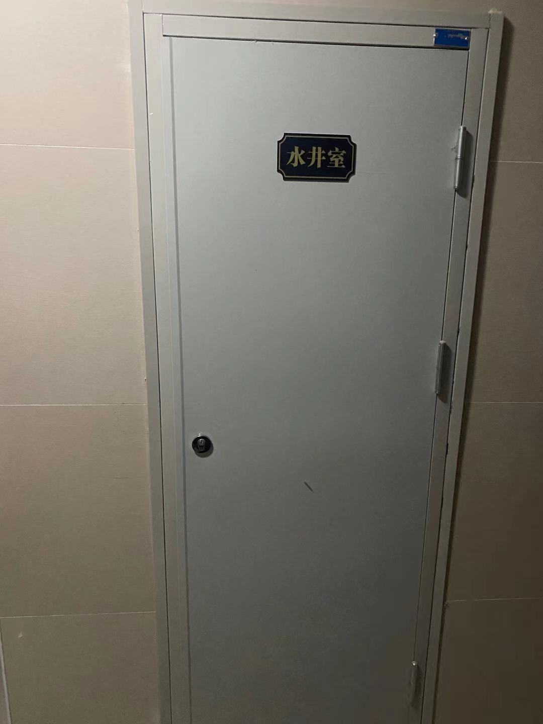 長(zhǎng)風(fēng)小區(qū)管井門